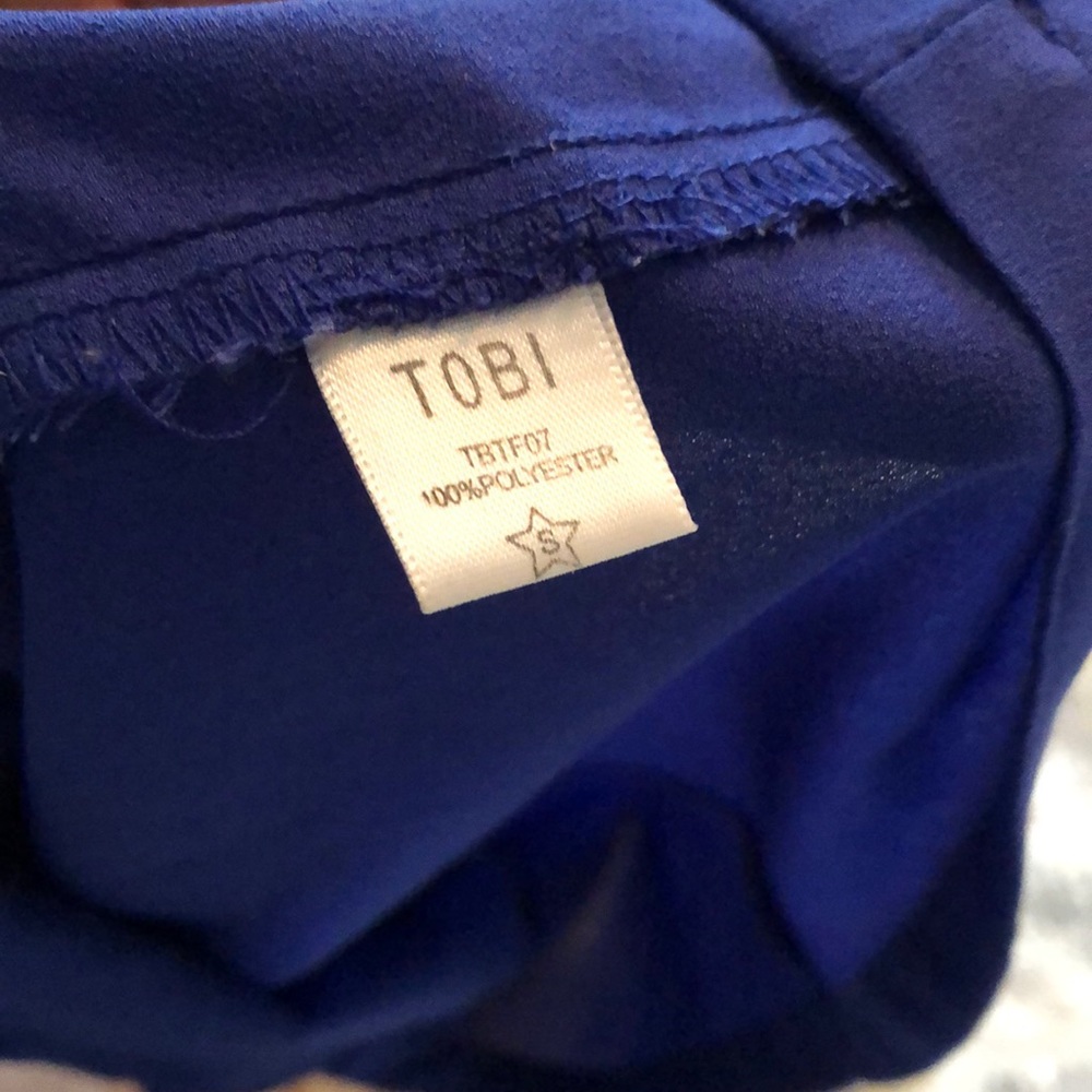 Tobi Blue Cropped Tank Top Blouse - Picture 3 of 8